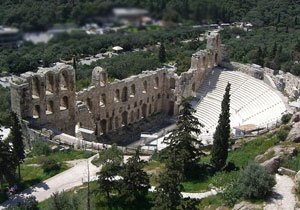 Η Ακρόπολη των Αθηνών αποτελεί το κέντρο απ’ όπου αναπτύχθηκε η πόλη. Τα παλαιότερα λείψανα ζωής βρέθηκαν στις πλαγιές και την κορυφή του βράχου του Παρθενώνα και... Ακρόπολη των Αθηνών - Παρθενώνας - Θέατρα - Ωδείο Ηρώδου Αττικού - Προπύλαια - Ιερός Βράχος - Ερεχθείο - Παρθενών