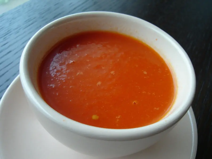 Νηστίσιμη ντοματόσουπα