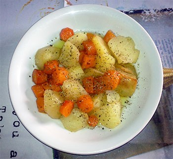Πατάτες και καρότα στο φούρνο