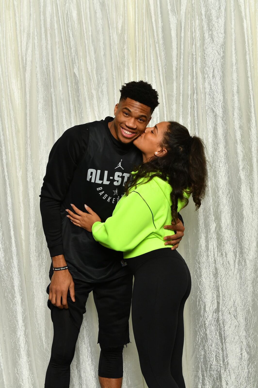 Mariah Riddlesprigger Giannis Antetokounmpo 2019 : love you 34