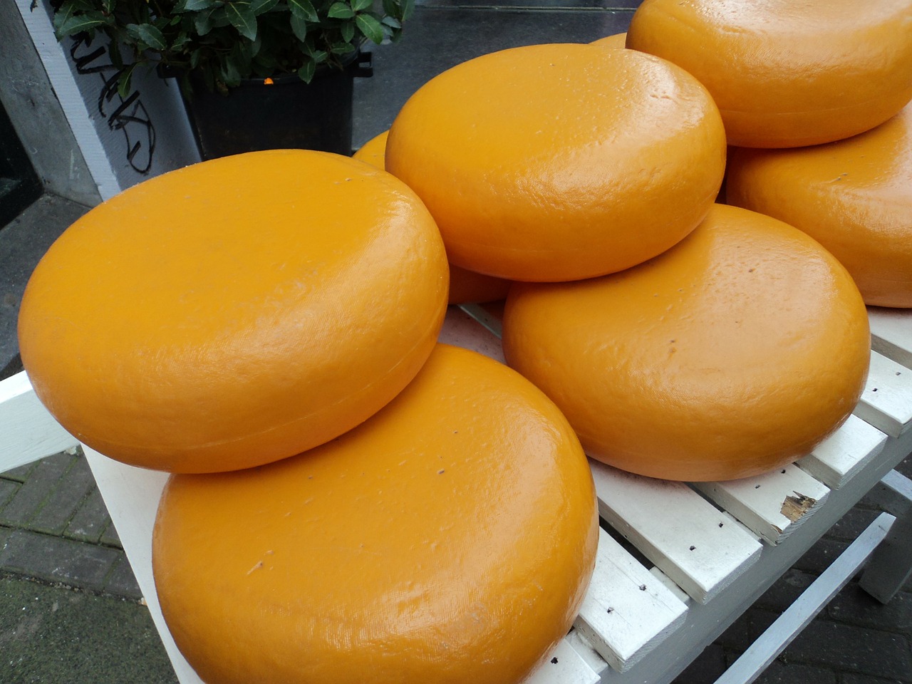 Καναπεδάκια με τυρί τσένταρ (cheddar)